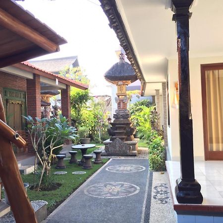 Twins Homestay Canggu Dış mekan fotoğraf