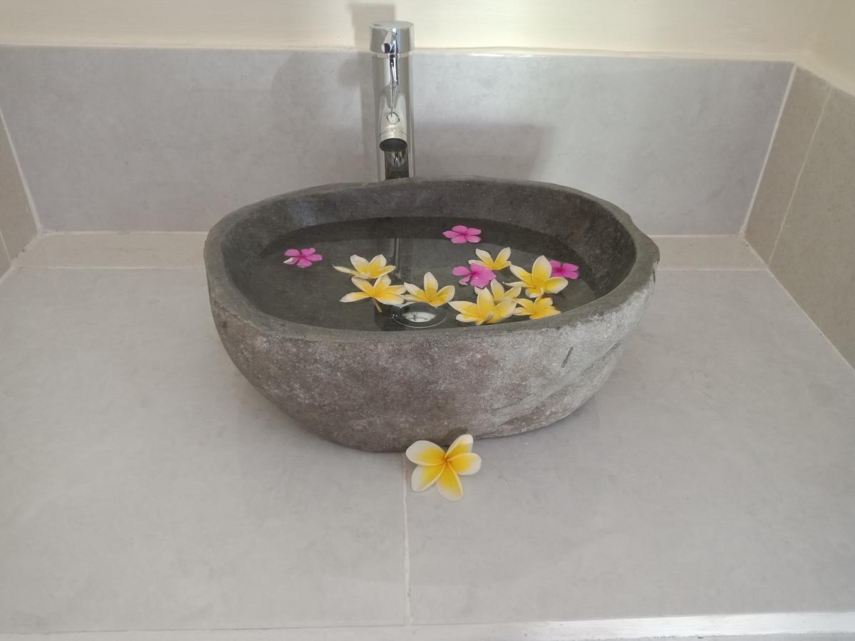 Twins Homestay Canggu Dış mekan fotoğraf